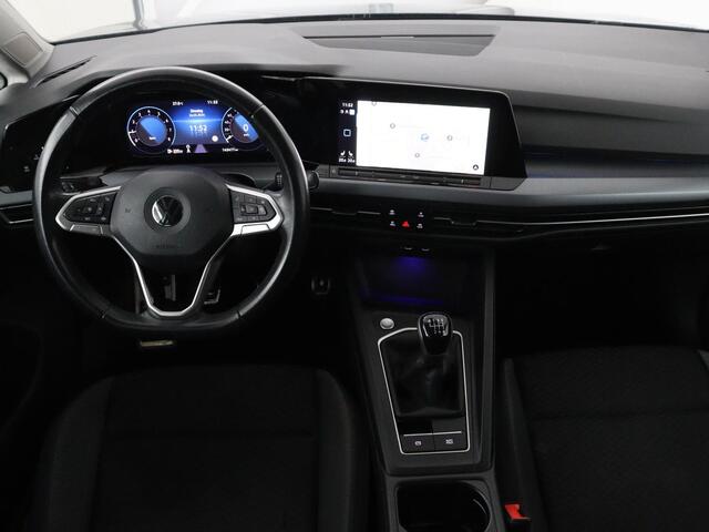 Volkswagen GOLF 1.5 TSI Active Life | Trekhaak | Stoelverwarming | Carplay | Sfeerverlichting | Navigatie | Adaptive cruise | Parkeerhulp | Stuurverwarming | Bluetooth | Climate control