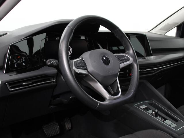 Volkswagen GOLF 1.5 eTSI 150pk DSG Style Navigatie Apple Carplay/Android Auto Parkeersensoren Camera Park Assist Adaptive Cruise Control Blind Spot Assist Stoel- en stuurverwarming Ledverlichting Virtual Cockpit Lane Assist Climatronic