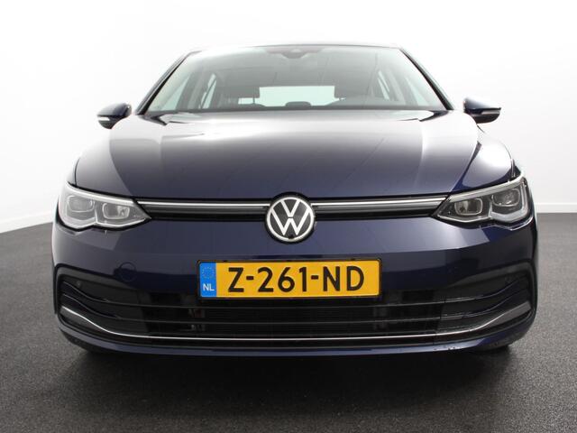 Volkswagen GOLF 1.5 eTSI 150pk DSG Style Navigatie Apple Carplay/Android Auto Parkeersensoren Camera Park Assist Adaptive Cruise Control Blind Spot Assist Stoel- en stuurverwarming Ledverlichting Virtual Cockpit Lane Assist Climatronic