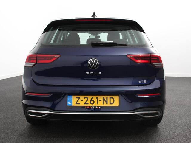Volkswagen GOLF 1.5 eTSI 150pk DSG Style Navigatie Apple Carplay/Android Auto Parkeersensoren Camera Park Assist Adaptive Cruise Control Blind Spot Assist Stoel- en stuurverwarming Ledverlichting Virtual Cockpit Lane Assist Climatronic
