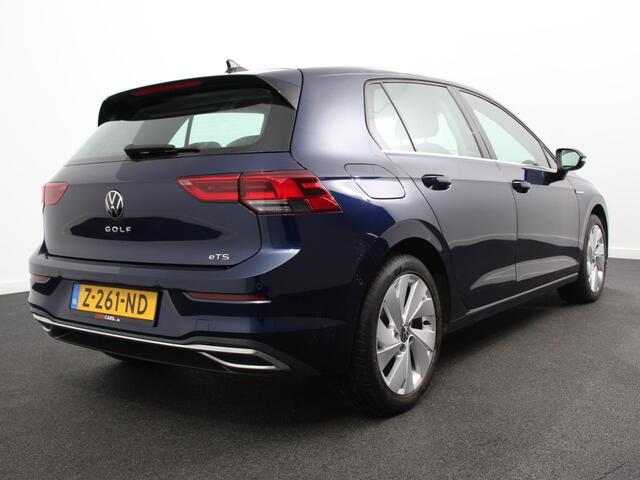 Volkswagen GOLF 1.5 eTSI 150pk DSG Style Navigatie Apple Carplay/Android Auto Parkeersensoren Camera Park Assist Adaptive Cruise Control Blind Spot Assist Stoel- en stuurverwarming Ledverlichting Virtual Cockpit Lane Assist Climatronic