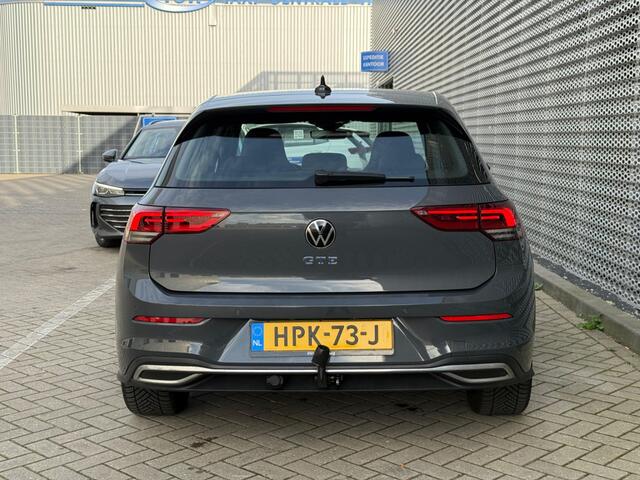 Volkswagen GOLF 1.4 eHybrid GTE / Afneembare Trekhaak / Achteruitrijcamera / Stuur + Stoelverwarming / LED-Plus / Draadloze App-Connect