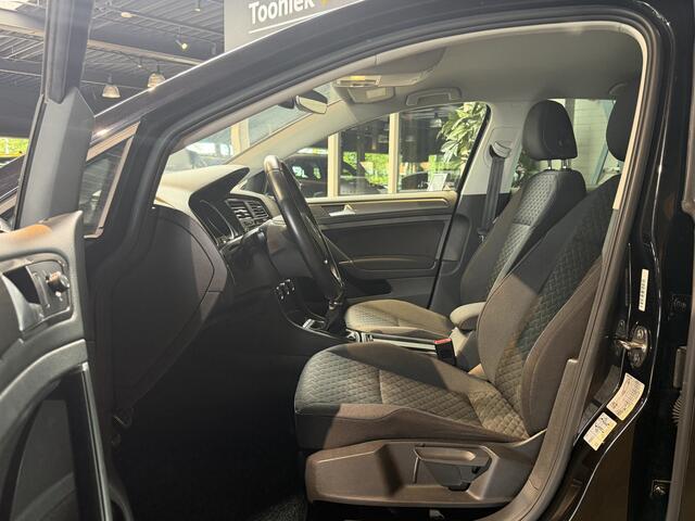 Volkswagen GOLF 1.0 TSI Trendline Groots scherm navigatie