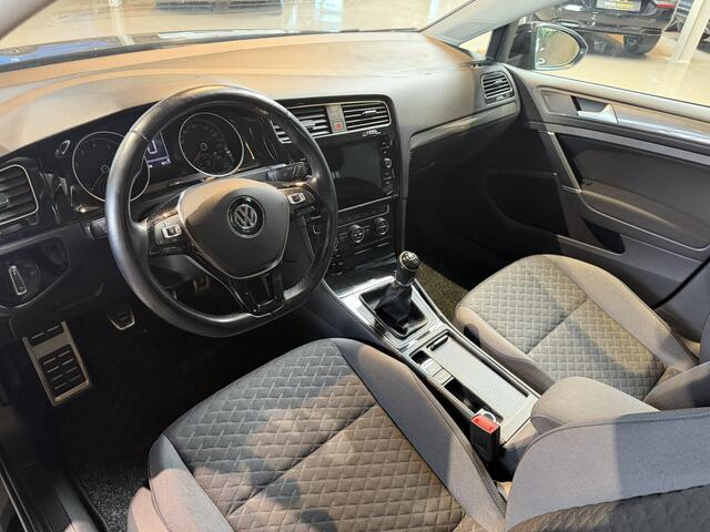Volkswagen GOLF 1.0 TSI Trendline Groots scherm navigatie