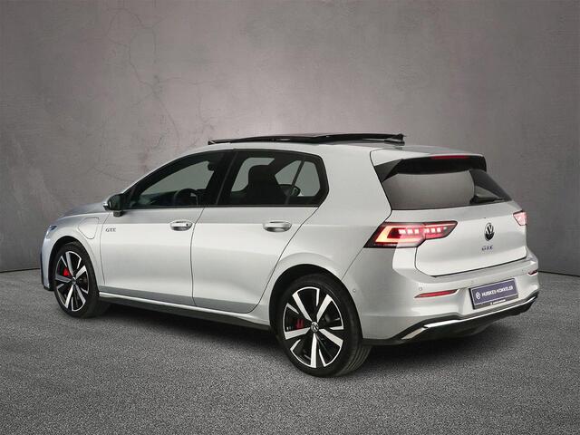 Volkswagen GOLF GTE 1.5 TSI eHybrid 272pk DSG Automaat Trekhaak, 360 camera, Lederen bekleding, Panoramadak, Adaptive cruise control, LED matrix koplampen