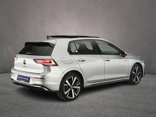 Volkswagen GOLF GTE 1.5 TSI eHybrid 272pk DSG Automaat Trekhaak, 360 camera, Lederen bekleding, Panoramadak, Adaptive cruise control, LED matrix koplampen