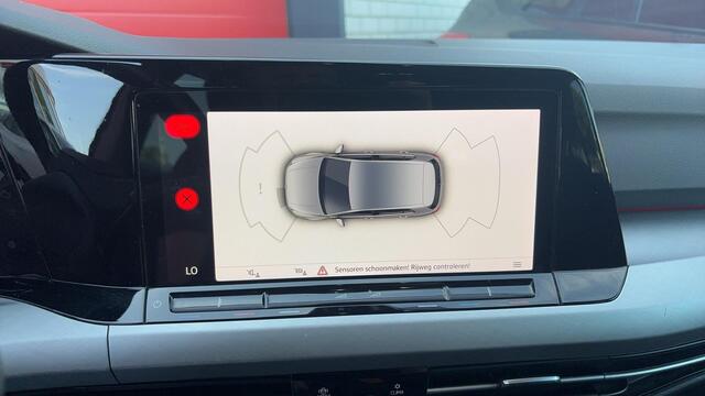 Volkswagen GOLF 1.0 eTSI Life AUTOMAAT / TREKHAAK / SFEER / CARPLAY / NAVI / CLIMA / PDC / ACC / DAB+ / NL-AUTO