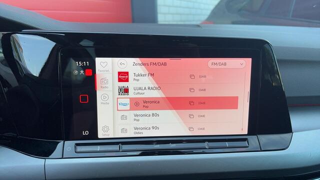 Volkswagen GOLF 1.0 eTSI Life AUTOMAAT / TREKHAAK / SFEER / CARPLAY / NAVI / CLIMA / PDC / ACC / DAB+ / NL-AUTO