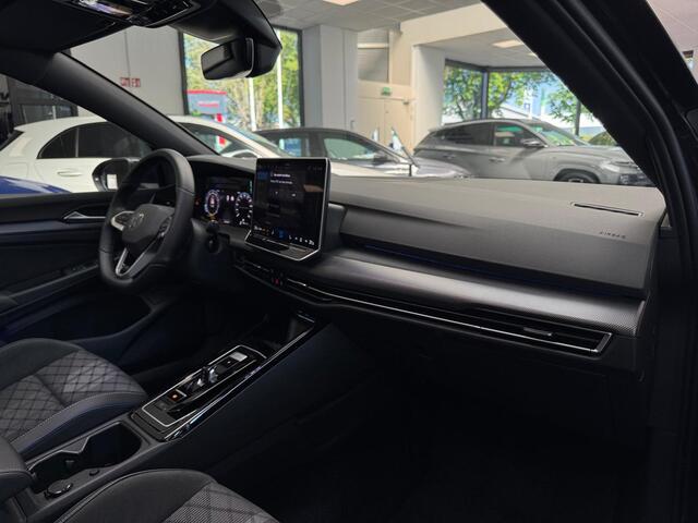 Volkswagen GOLF 1.5 eTSI R-line / Pano / Camera / Keyless /