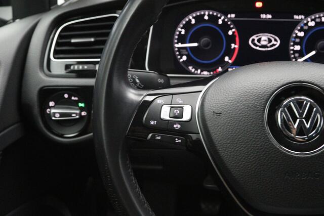 Volkswagen GOLF Variant 1.5 TSI 150 PK R-Line Highline BNS, Trekhaak, Digitale Cockpit, LED, Camera, Stoelverwarming, Camera