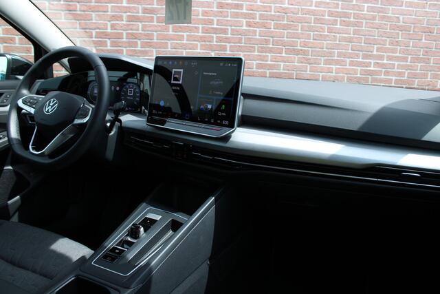 Volkswagen GOLF 1.5 eHybrid 204PK Style Edition |18-INCH|WINTER-PAKKET|KEYLESS|