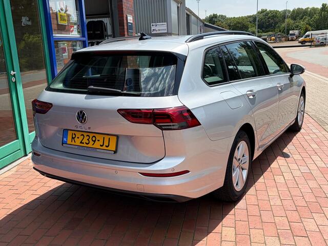 Volkswagen GOLF Variant 1.0 TSI Life