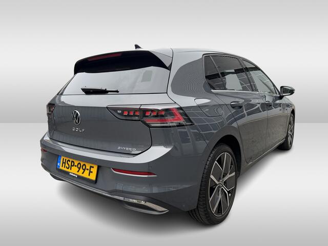 Volkswagen GOLF 1.5 eHybrid Style Edition DSG Automaat App-connect / Panoramaschuif-kanteldak / elektrisch verstelbare bestuurdersstoel met geheugenfunctie Fabrieksgarantie tot 27-06-2029