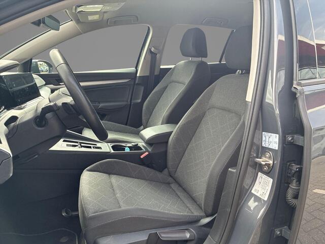 Volkswagen GOLF 1.0 eTSI 110pk DSG Life Business · Camera · Apple/Android Car Play · ACC · Sfeerverlichting · Navigatie · Verkeersbord Detectie · Garantie t/m 06-02-2028 of 100.000km