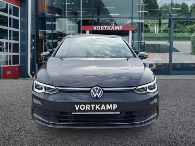 Volkswagen GOLF 1.5 eTSI DSG STYLE TREKHAAK/ACC/LED/MEM/STOEL+STUURVERW/CARPLAY