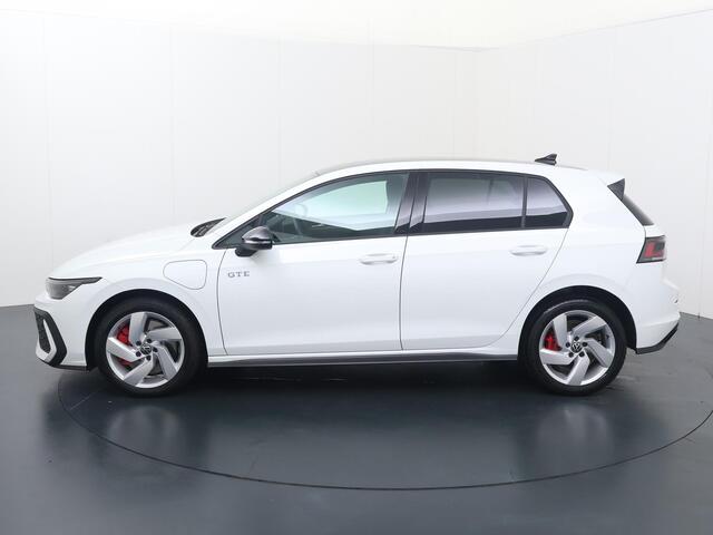 Volkswagen GOLF 1.5 eHybrid GTE | 272 PK | Adaptive Cruise Control | Achteruitrijcamera | Head-up Display | Matrix LED | Stoelverwarming |