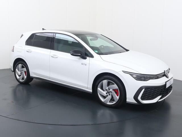 Volkswagen GOLF 1.5 eHybrid GTE | 272 PK | Adaptive Cruise Control | Achteruitrijcamera | Head-up Display | Matrix LED | Stoelverwarming |