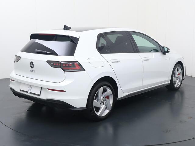 Volkswagen GOLF 1.5 eHybrid GTE | 272 PK | Adaptive Cruise Control | Achteruitrijcamera | Head-up Display | Matrix LED | Stoelverwarming |