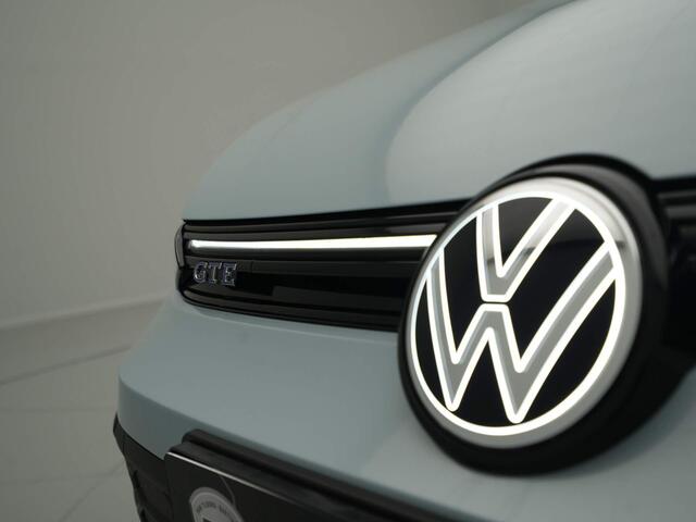 Volkswagen GOLF GTE 1.5 TSI eHybrid 272pk DSG Panoramadak / Demonstratieauto