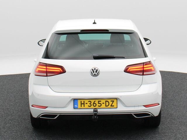 Volkswagen GOLF 1.5 TSi 150 Pk Automaat Highline | Trekhaak | Adaptive Cruise | Camera | CarPlay | Climatronic | 17 Inch | 116.88 Km !!