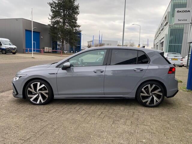 Volkswagen GOLF 1.5 eTSI R-Line | 130PK | Automaat | Navigatie |