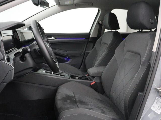 Volkswagen GOLF 1.4 eHybrid Style | SOH 88,8% | Head-Up | Stoelverwarming | Trekhaak | Sfeerverlichting | Massage | Camera | Keyless | Matrix LED | Carplay | Adaptive cruise | Memory | Climate control | PHEV | Plug In