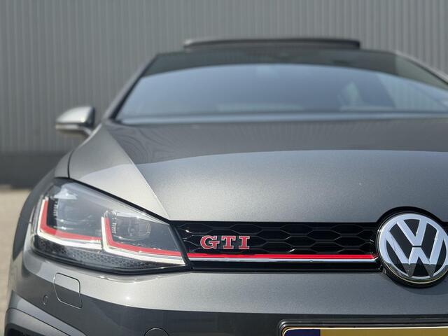 Volkswagen GOLF 2.0 TSI GTI Performance VIRTUAL PANO BLINDSP LANE