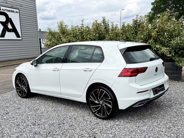 Volkswagen GOLF 1.4 eHybrid Style Navi|IQLight|Memoryinter|Stuuverw 204PK