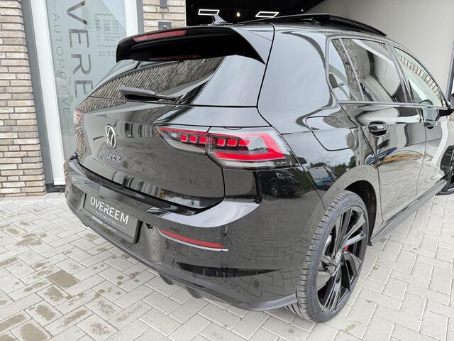 Volkswagen GOLF 1.5 eHybrid 272PK DSG GTE "Black Style" | Pano | HUD | 360 Camera | Adapt. Cruise | Mistlampen |