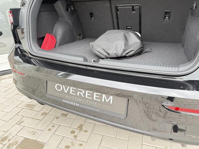 Volkswagen GOLF 1.5 eHybrid 272PK DSG GTE "Black Style" | Pano | HUD | 360 Camera | Adapt. Cruise | Mistlampen |