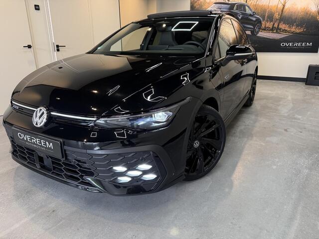 Volkswagen GOLF 1.5 eHybrid 272PK DSG GTE "Black Style" | Pano | HUD | 360 Camera | Adapt. Cruise | Mistlampen |