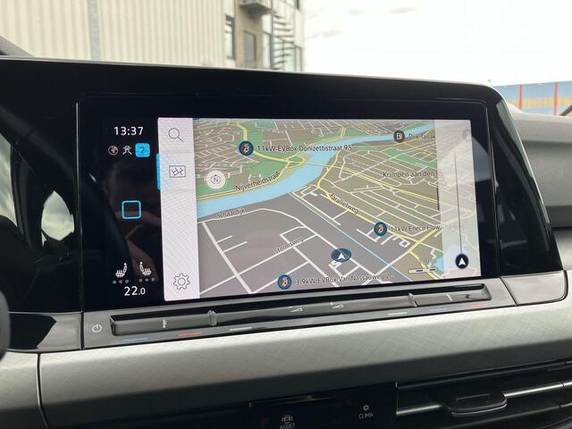 Volkswagen GOLF Variant 1.0eTSI/110PK Life DSG · Apple/Android Car Play · Camera · Navigatie · Stoelverwarming