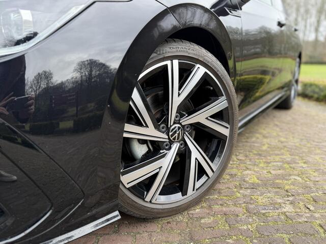 Volkswagen GOLF Variant 1.5 eTSI R-Line | Pano | IQ-Light | Camera | Adaptive | CarPlay |