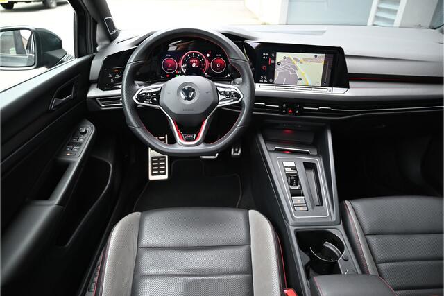 Volkswagen GOLF 2.0 TSI GTI CLUBSPORT 300 PK / PANO / LEDER / NURNBURGRING / HARMAN KARDON / IQ LIGHT / HEAD UP DISPLAY