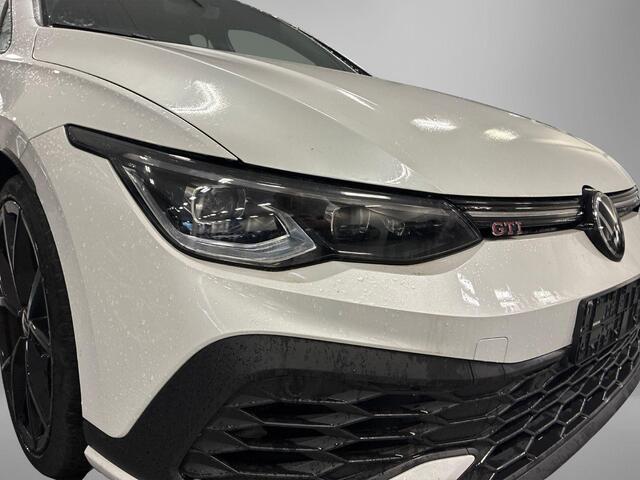 Volkswagen GOLF 2.0 TSI 300pk DSG GTI Clubsport · Panoramadak · Camera · Apple/Android Car Play · Sfeerverlichting · Stoel-& Stuurverwarming · 19'' Inch ·