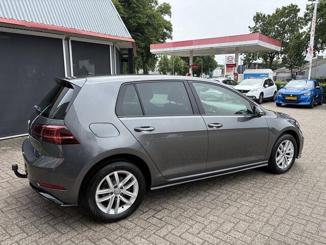 Volkswagen GOLF 1.5 TSI Highline Business R