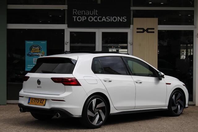 Volkswagen GOLF 2.0 TSI GTI Automaat | Navigatiesysteem | Panoramadak | Stoel en Stuurwielvewaring