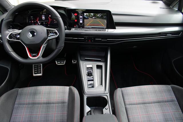 Volkswagen GOLF 2.0 TSI GTI Automaat | Navigatiesysteem | Panoramadak | Stoel en Stuurwielvewaring