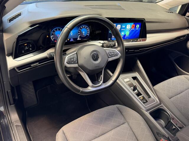 Volkswagen GOLF VARIANT 1.0 eTSI LIFE BUSINESS ADAPTIVE CRUISE CONTROL CLIMATE CONTROL BLUETOOTH TELEFOON APPLE CARPLAY/ANDROID RIJSTROOKSENSOREN 16" LICHTMETALEN VELGEN PDC ZEER MOOI !!