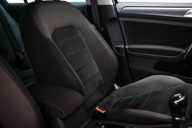 Volkswagen GOLF 1.0 TSI Comfortline Business R-Line | COMFORT PACK | ERGO ACTIVE | MASSAGE | STOELVERWARMING | DAB | APPLE