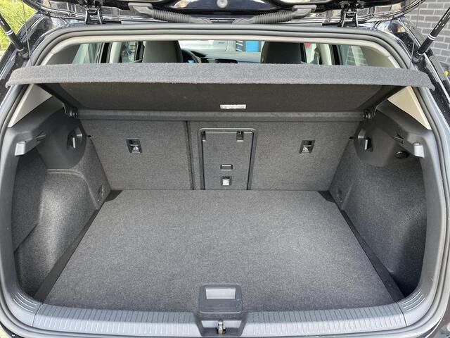 Volkswagen GOLF 1.5 TSI Style