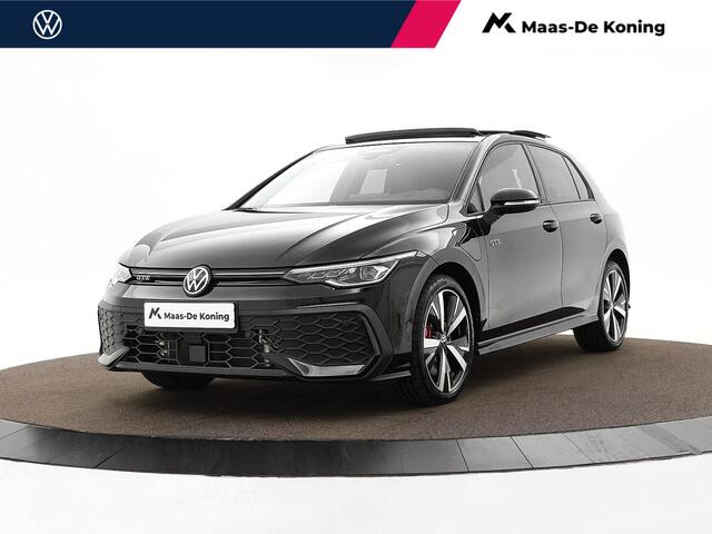 Volkswagen GOLF 1.5 eHybrid 272pk DSG GTE · Panoramadak · Camera · Head-Up Display · Inklap. Trekhaak · Stuur- & Stoelverwarming · Dodehoeksensor · Garantie t/m 08-09-2030 of 100.000km