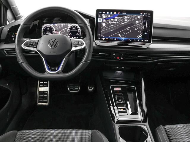 Volkswagen GOLF 1.5 eHybrid 272pk DSG GTE · Panoramadak · Camera · Head-Up Display · Inklap. Trekhaak · Stuur- & Stoelverwarming · Dodehoeksensor · Garantie t/m 08-09-2030 of 100.000km