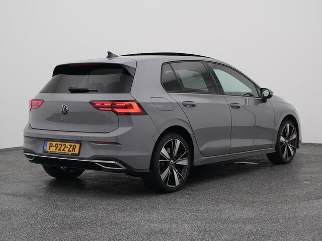 Volkswagen GOLF 1.4 eHybrid GTE | PANO | CAMERA | ADAPTIVE | HUD | STOEL- EN STUURVERW.