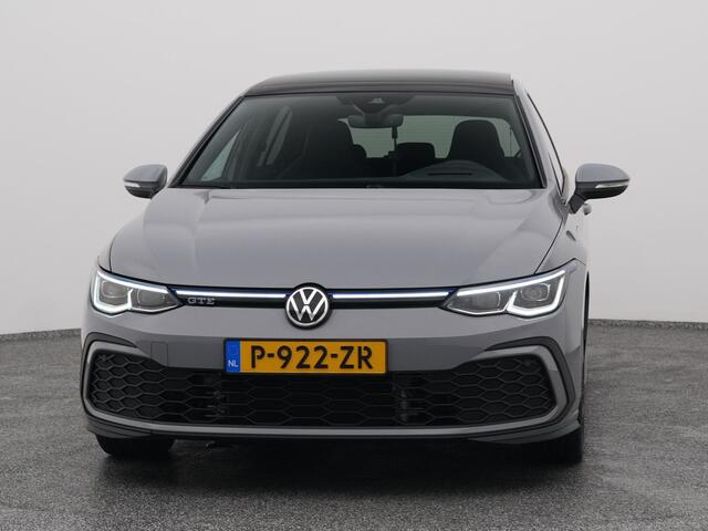 Volkswagen GOLF 1.4 eHybrid GTE | PANO | CAMERA | ADAPTIVE | HUD | STOEL- EN STUURVERW.