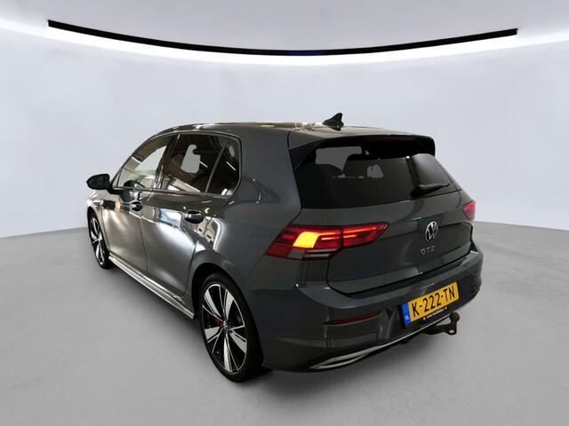 Volkswagen GOLF 1.4 eHybrid 245pk GTE DSG Automaat Navigatie / Parkeersensoren / Trekhaak afn. / LED verlichting / Clima /