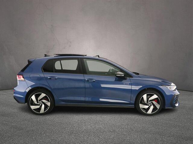 Volkswagen GOLF GTE 1.5 TSI eHybrid 272pk DSG Automaat Trekhaak, Panoramadak, Black Style, Adaptive cruise control, Lederen bekleding, LED matrix koplampen