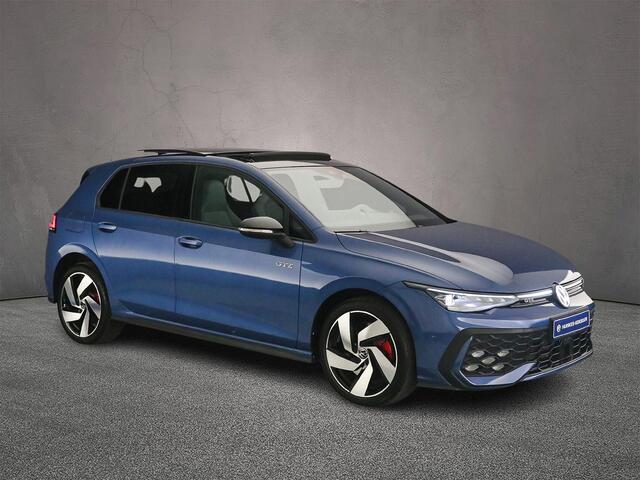 Volkswagen GOLF GTE 1.5 TSI eHybrid 272pk DSG Automaat Trekhaak, Panoramadak, Black Style, Adaptive cruise control, Lederen bekleding, LED matrix koplampen