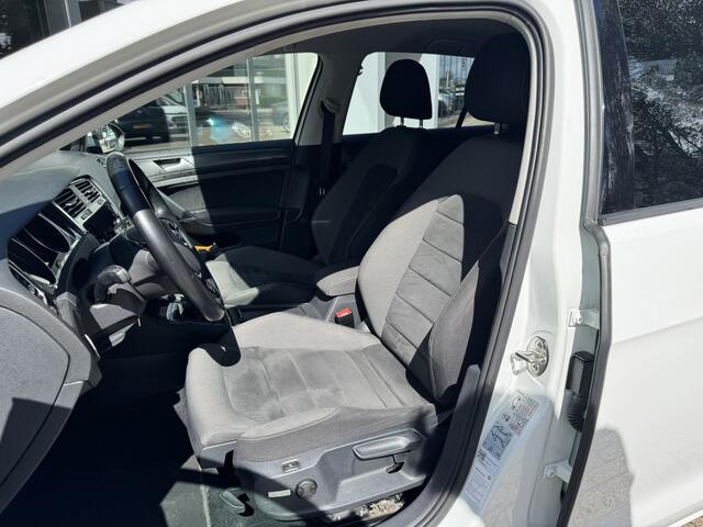 Volkswagen GOLF 1.0 TSI Comfortline*Navigatie*ECC*Trekhaak*