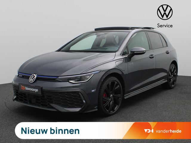 Volkswagen GOLF 1.5 eHybrid GTE 272PK DSG Panoramadak, Trekhaak, Head-Up Display, Side Assist, Matrix-LED Keyless, Achteruitrijcamera, 18" LM Velgen